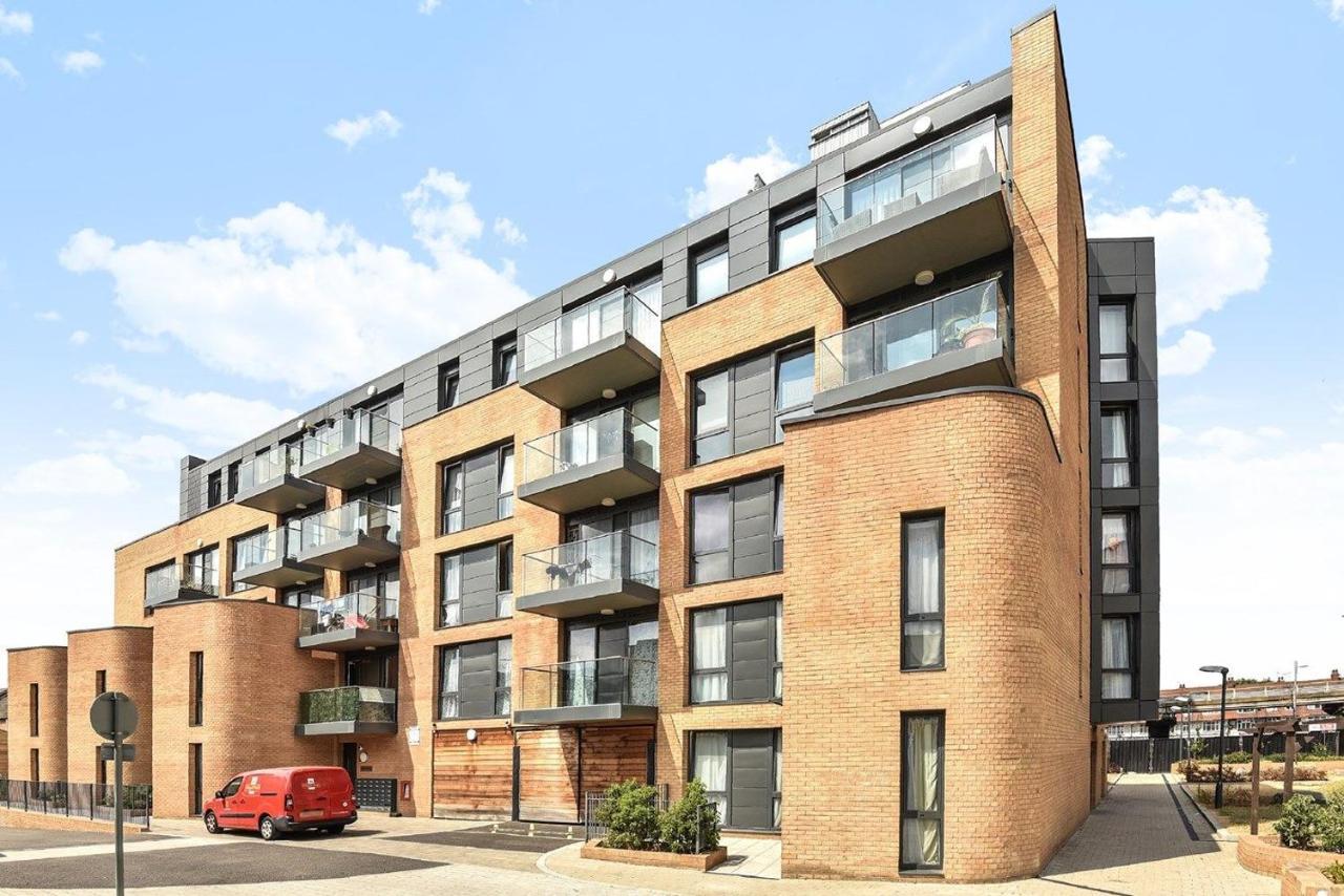 Kew Bridge Penthouse Appartement Londen Buitenkant foto
